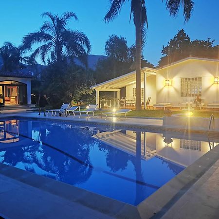 Domus Orestea Luxury Suites ปาแลร์โม ภายนอก รูปภาพ