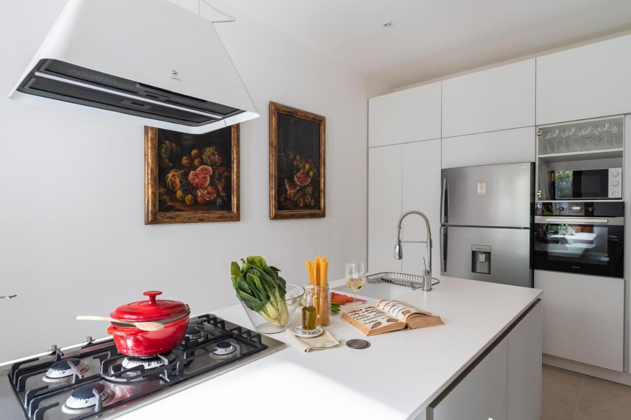 Domus Orestea Luxury Suites ปาแลร์โม ภายนอก รูปภาพ