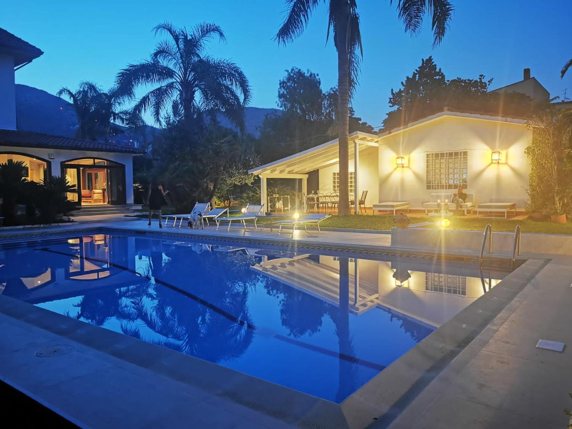 Domus Orestea Luxury Suites ปาแลร์โม ภายนอก รูปภาพ