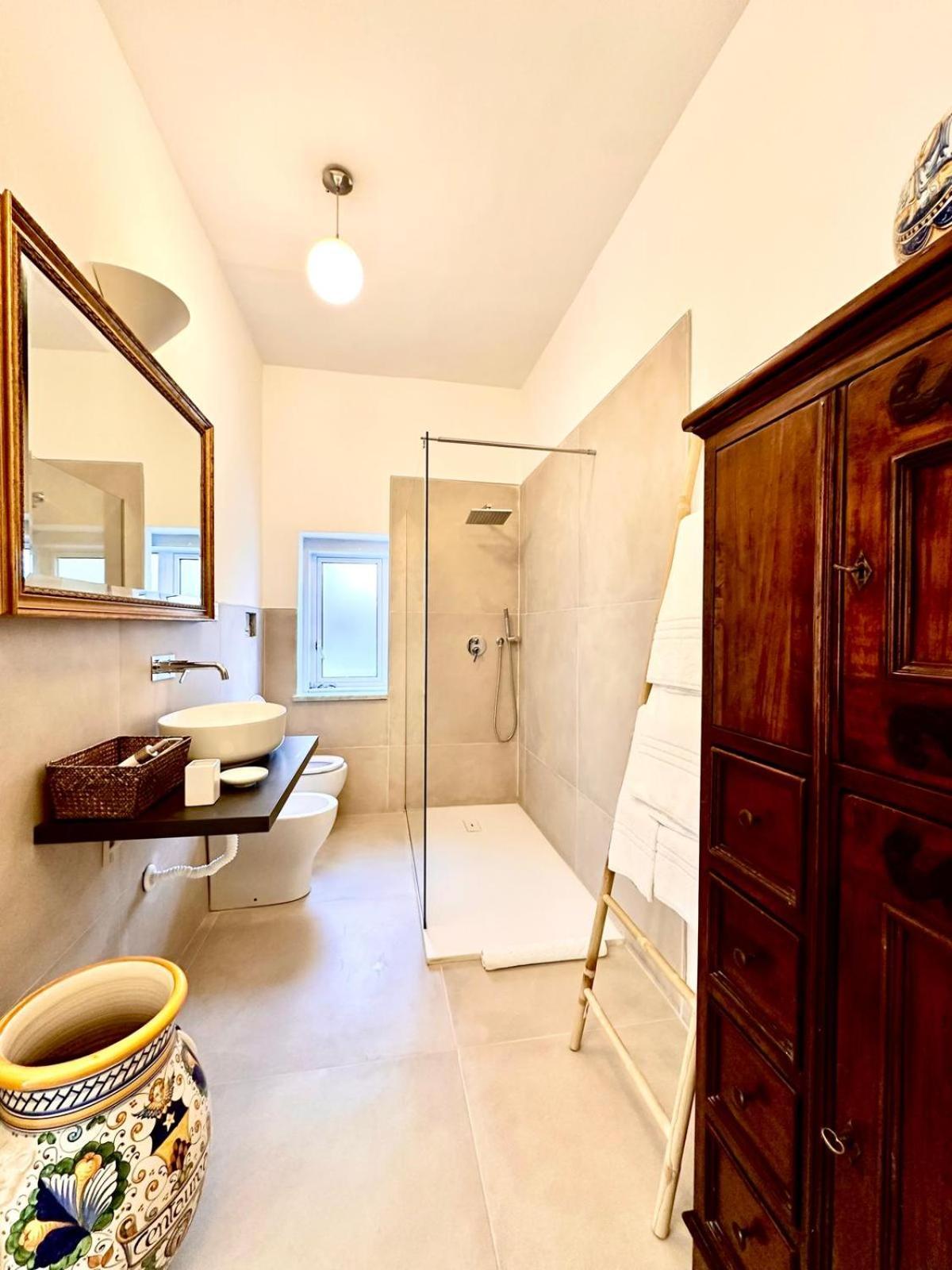 Domus Orestea Luxury Suites ปาแลร์โม ภายนอก รูปภาพ